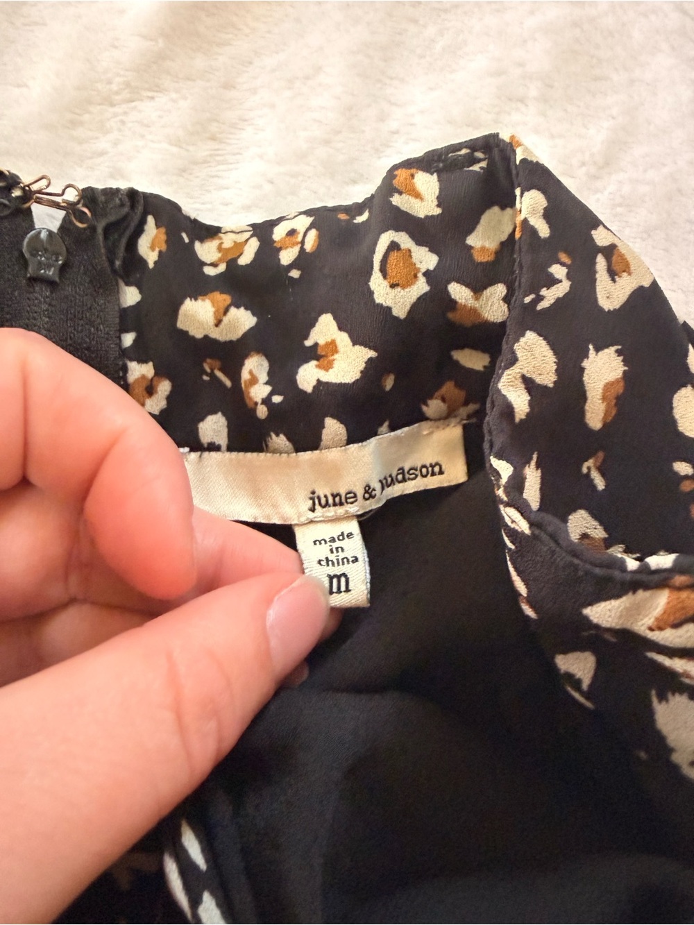 june & hudson Black Wide-Leg Pants with Beige Floral Print - Picture 2 of 3